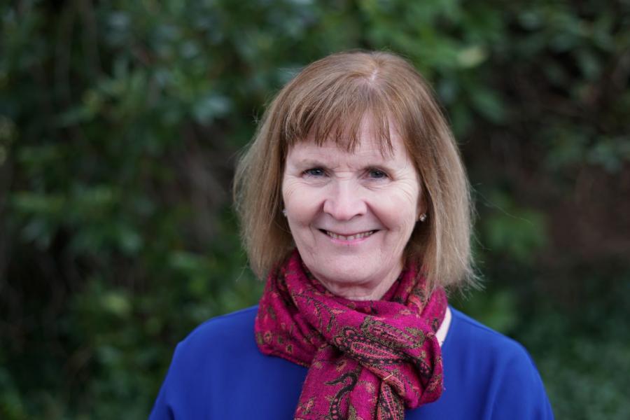 Barb Ivanov headshot