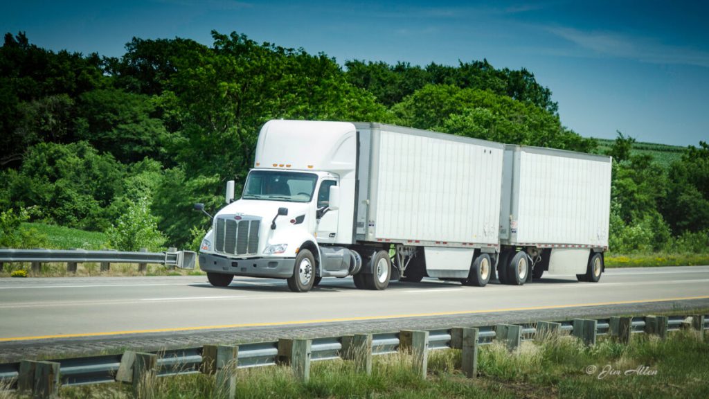 Middle Mile Meets Final Mile as Warp joins Urban Freight Lab